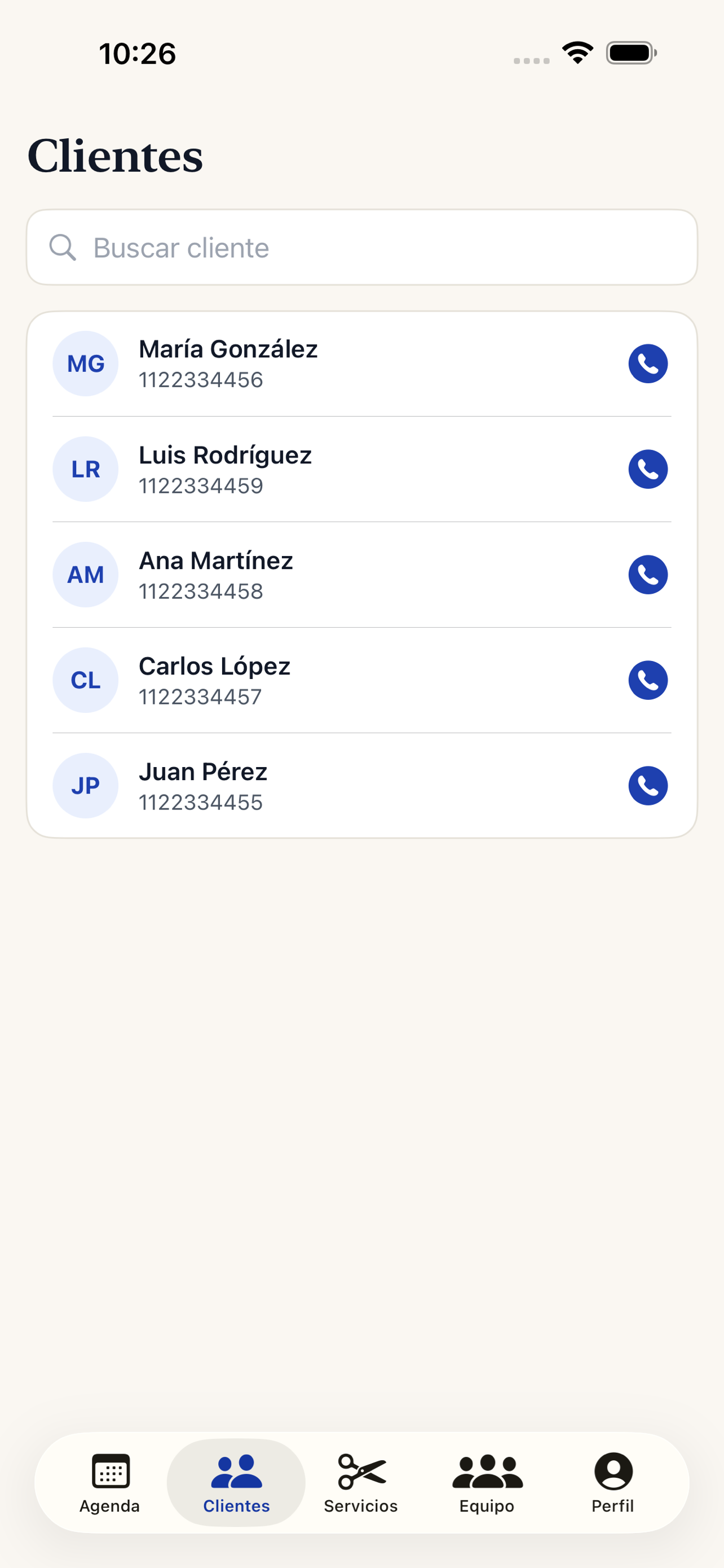 App TurnosPro — clientes en iPhone